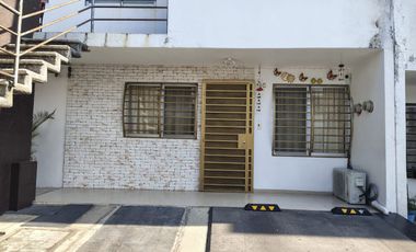 CASA EN VENTA PLANTA BAJA CAÑADAS DE SAN LORENZO