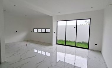 SE VENDE CASA RESIDENCIAL EN FRACCIONAMIENTO PUERTA DE HIERRO