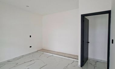 SE VENDE CASA RESIDENCIAL EN FRACCIONAMIENTO PUERTA DE HIERRO