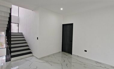 SE VENDE CASA RESIDENCIAL EN FRACCIONAMIENTO PUERTA DE HIERRO