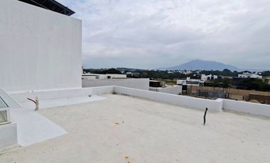 SE VENDE CASA RESIDENCIAL EN FRACCIONAMIENTO PUERTA DE HIERRO