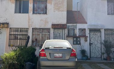 CASA EN VENTA EN LOMAS DE CUAUTITLAN, TEPOJACO