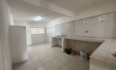 CASA EN VENTA A 8 MINUTOS DEL PARQUE DE LA ERMITA Y A UNOS PASOS DE CIRCUITO COLONIAS