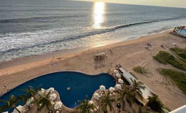 DEPARTAMENTO A PIE DE PLAYA PARK ROYAL MAZATLAN SINALOA