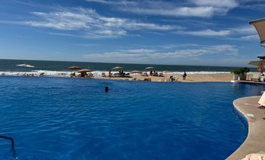 DEPARTAMENTO A PIE DE PLAYA PARK ROYAL MAZATLAN SINALOA