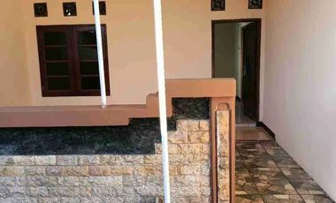 Rumah disewakan bisa untuk kantor