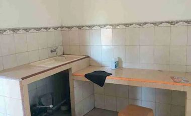Rumah disewakan bisa untuk kantor