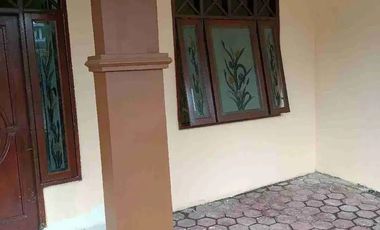 Rumah disewakan bisa untuk kantor