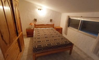 AMPLIO CHALET INDEPENDIENTE EN VENTA - EXCELENTE ZONA