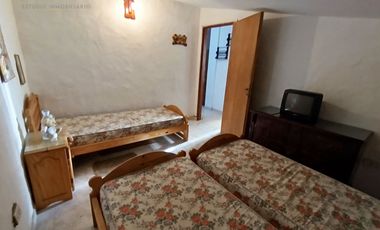 AMPLIO CHALET INDEPENDIENTE EN VENTA - EXCELENTE ZONA