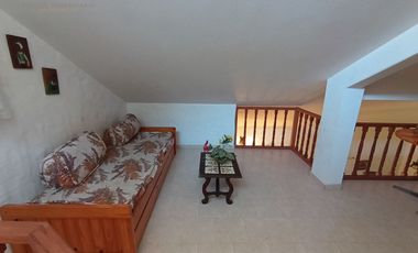AMPLIO CHALET INDEPENDIENTE EN VENTA - EXCELENTE ZONA