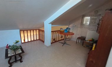 AMPLIO CHALET INDEPENDIENTE EN VENTA - EXCELENTE ZONA