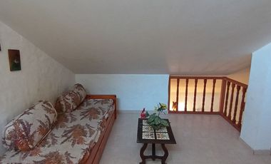 AMPLIO CHALET INDEPENDIENTE EN VENTA - EXCELENTE ZONA