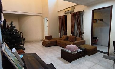 Quick Sale – Classic Home on a Large Lot, Steps Away from Permata Hospital Property