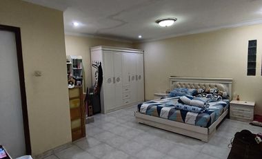 Quick Sale – Classic Home on a Large Lot, Steps Away from Permata Hospital Property