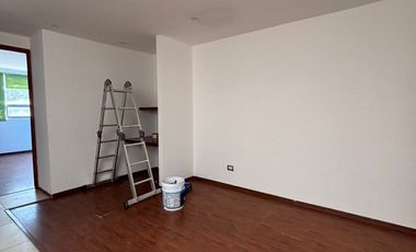 BRITANIA LA CALERA RENTA CASA 3 NIVELES DE 320M2