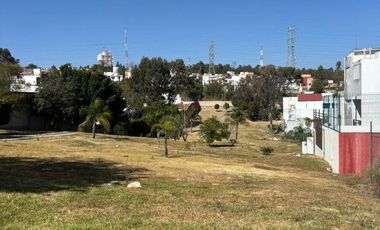 BRITANIA LA CALERA RENTA CASA 3 NIVELES DE 320M2