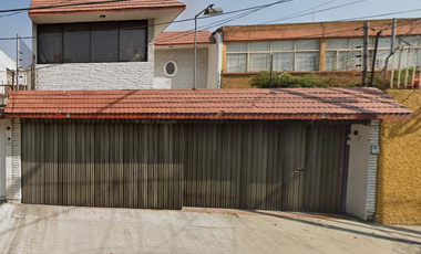 Casa en Remate – Excelente Ubicación  – Precio por Debajo de Mercado