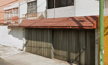 Casa en Remate – Excelente Ubicación  – Precio por Debajo de Mercado