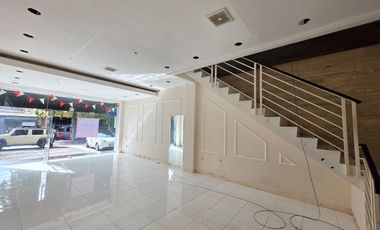 Ruko Lokasi Strategis di Kemang, Jakarta Selatan