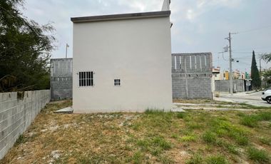 Casa en Venta en Villas de Alcalá, Ciénega de Flores 2 pisos, Perfecta para matrimonios jóvenes, inversión o proyecto de quinta