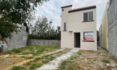 Casa en Venta en Villas de Alcalá, Ciénega de Flores 2 pisos, Perfecta para matrimonios jóvenes, inversión o proyecto de quinta