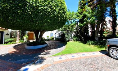 CASA EN VENTA VALLE REAL CON ALBERCA Y MUCHO JARDÍN