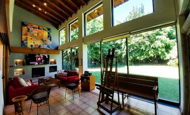 CASA EN VENTA VALLE REAL CON ALBERCA Y MUCHO JARDÍN