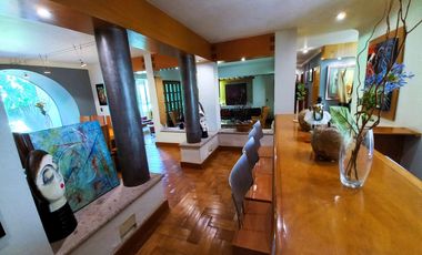 CASA EN VENTA VALLE REAL CON ALBERCA Y MUCHO JARDÍN