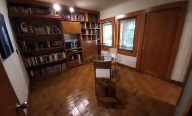 CASA EN VENTA VALLE REAL CON ALBERCA Y MUCHO JARDÍN