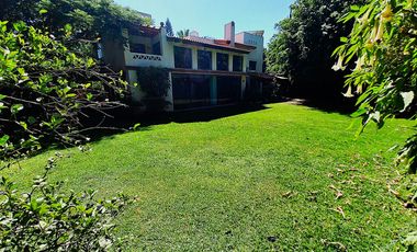 CASA EN VENTA VALLE REAL CON ALBERCA Y MUCHO JARDÍN