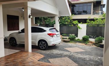 HOOK MURAH !!! Semi Furnished Luas 210 di duta graha samping summarecon bekasi