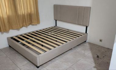 HOOK MURAH !!! Semi Furnished Luas 210 di duta graha samping summarecon bekasi