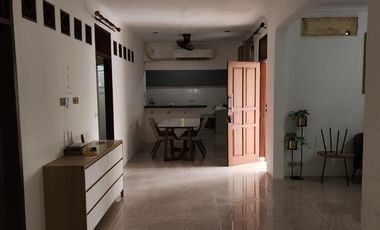 HOOK MURAH !!! Semi Furnished Luas 210 di duta graha samping summarecon bekasi