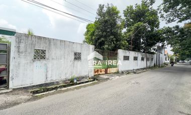 TANAH DISEWAKAN DI TENGAH KOTA SOLO DEKAT PASAR KEMBANG PASAR SINGOSAREN