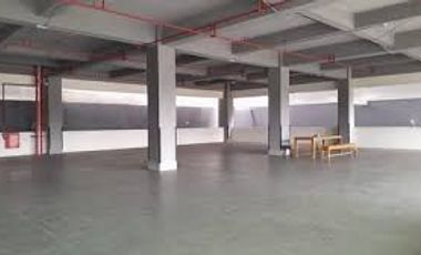 Gedung Bertingkat 8 Lantai Di Lokasi Strategis