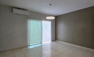 Casa en Venta con excelente ubicación, a unos minutos de Plaza El Dorado