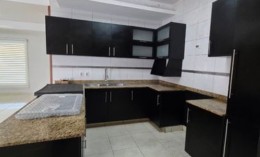 Casa en Venta con excelente ubicación, a unos minutos de Plaza El Dorado