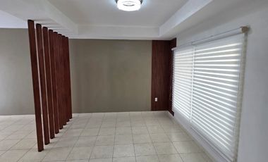 Casa en Venta con excelente ubicación, a unos minutos de Plaza El Dorado