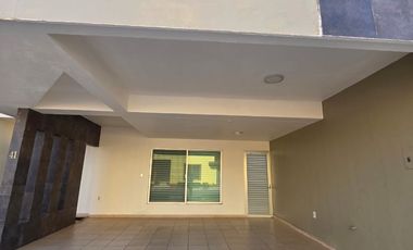 Casa en Venta con excelente ubicación, a unos minutos de Plaza El Dorado