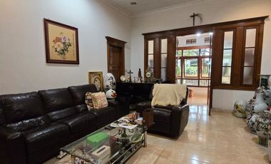 Dijual Rumah Strategis dan Terawat di Lokasi Premium Sayap Riau, Bandung