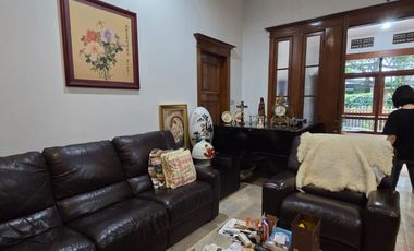 Dijual Rumah Strategis dan Terawat di Lokasi Premium Sayap Riau, Bandung