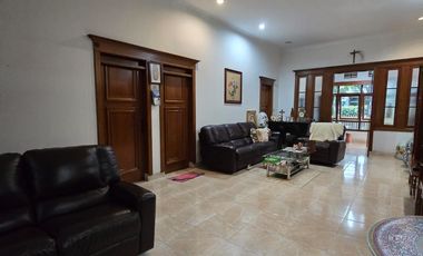 Dijual Rumah Strategis dan Terawat di Lokasi Premium Sayap Riau, Bandung