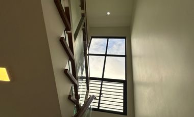 3 BR House and Lot For Sale near Clark