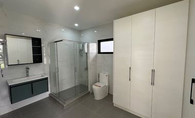 3 BR House and Lot For Sale near Clark