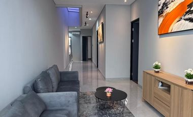 Dijual Rumah Brand New, Bangunan Mandiri di Kencana Loka Bsd. Full Furnish