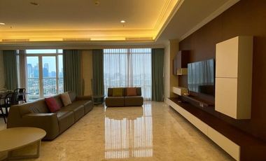 Disewa Apartment Botanica Simprug uk 288m2 3+1BR Pool view at Jakarta Selatan