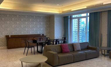 Disewa Apartment Botanica Simprug uk 288m2 3+1BR Pool view at Jakarta Selatan