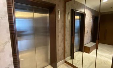 Disewa Apartment Botanica Simprug uk 288m2 3+1BR Pool view at Jakarta Selatan