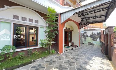 RUMAH DIJUAL DI SOLO DEKAT KAMPUS UNIVERASITAS SEBELAS MARET SOLO SAFARI